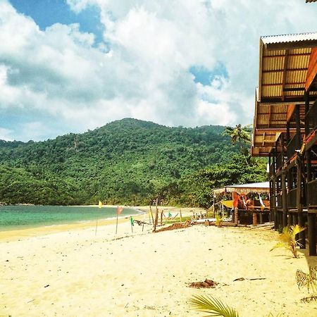 Beachfront Hut Downstairs Astra - Beach Shack Chalet Kampong Juara Exterior foto