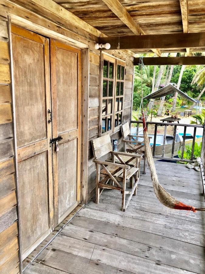 Beachfront Hut Downstairs Astra - Beach Shack Chalet Kampong Juara Exterior foto